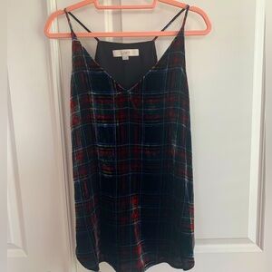 Loft velvet holiday top size M